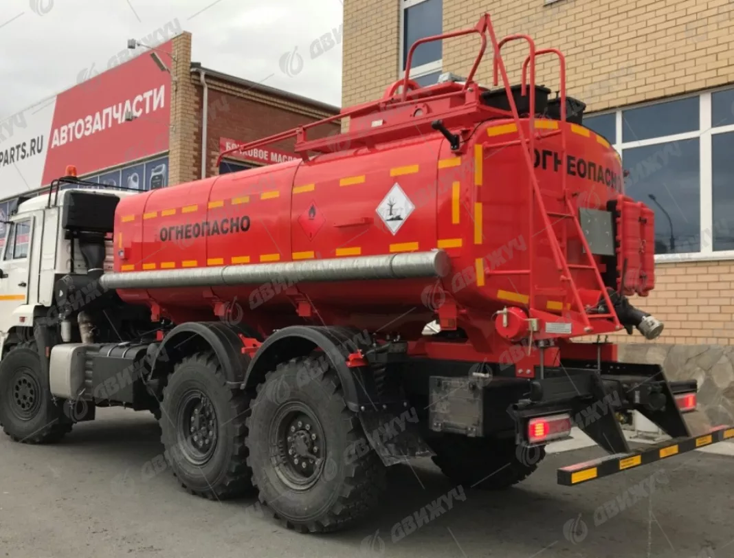Бензовоз АЦ-12 на шасси КАМАЗ 43118