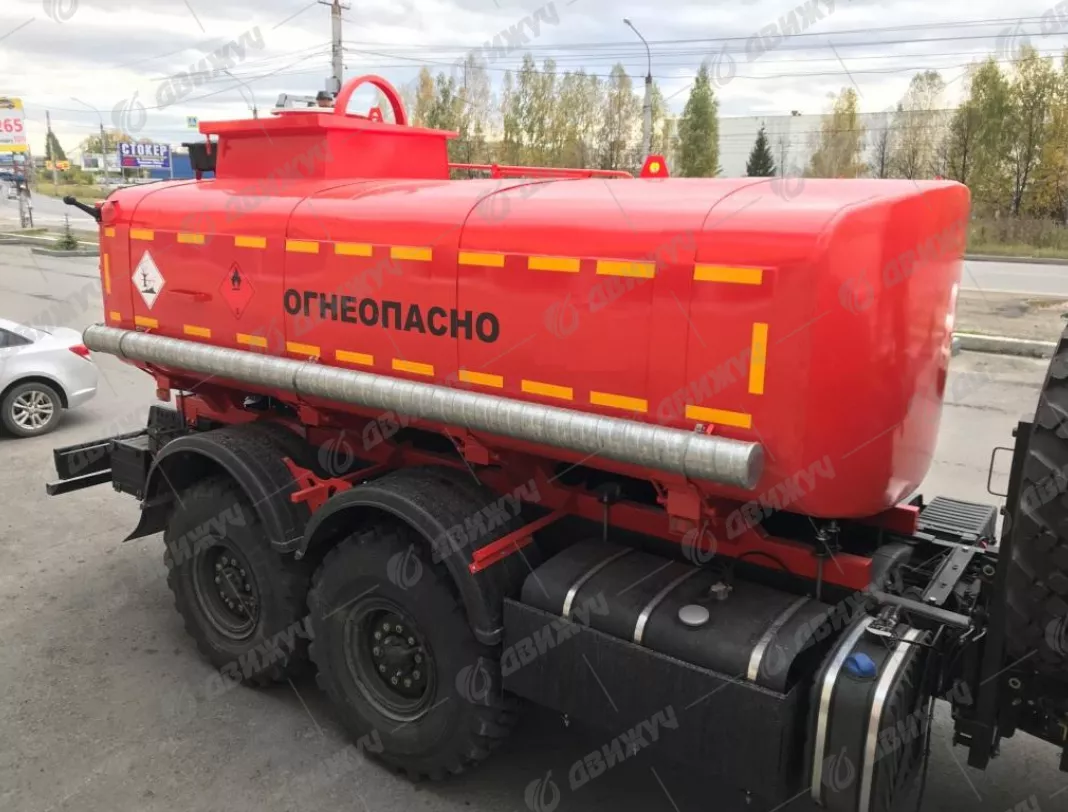Бензовоз АЦ-12 на шасси КАМАЗ 43118