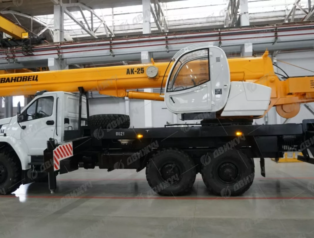 Автокран Ивановец КС-45717-2Р на шасси УРАЛ-4320 NEXT