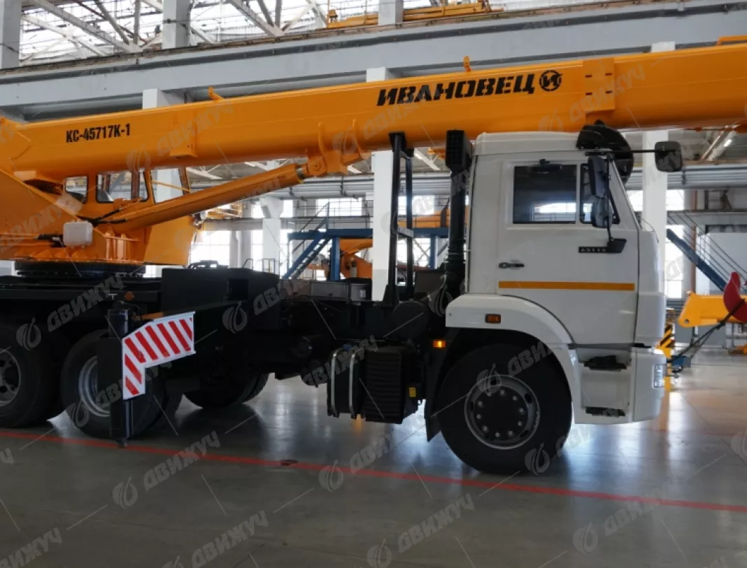 Автокран Ивановец 45717К-1 на шасси КАМАЗ-65115
