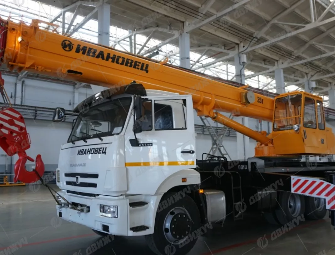 Автокран Ивановец 45717К-1 на шасси КАМАЗ-65115