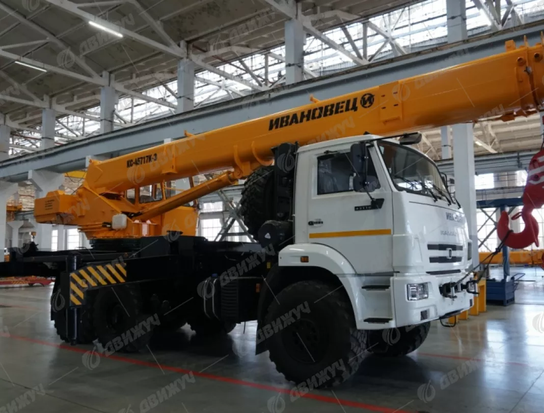 Автокран Ивановец КС-45717К-3 на шасси КАМАЗ-43118