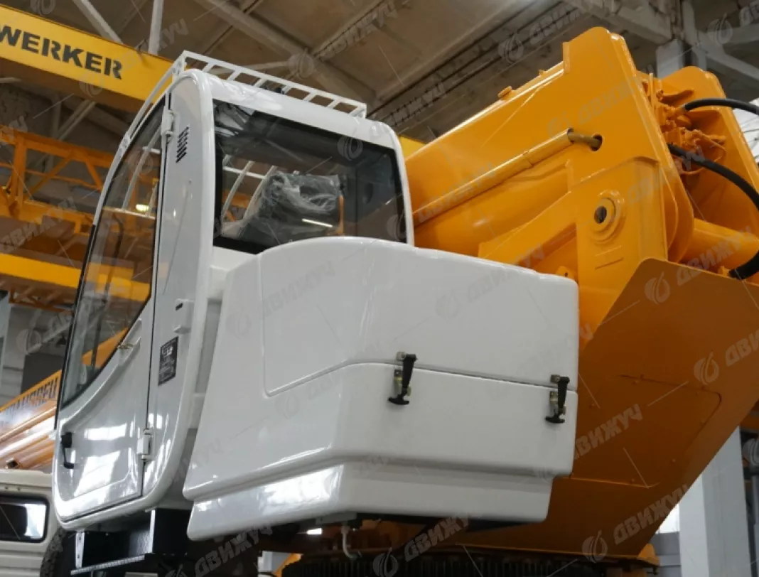 Автокран Ивановец КС-55744 на шасси КАМАЗ-53605