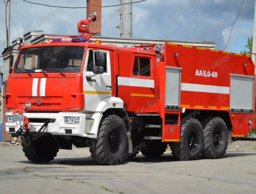 Пожарный аэродромный автомобиль АА-8,0-60 на шасси КАМАЗ-43118