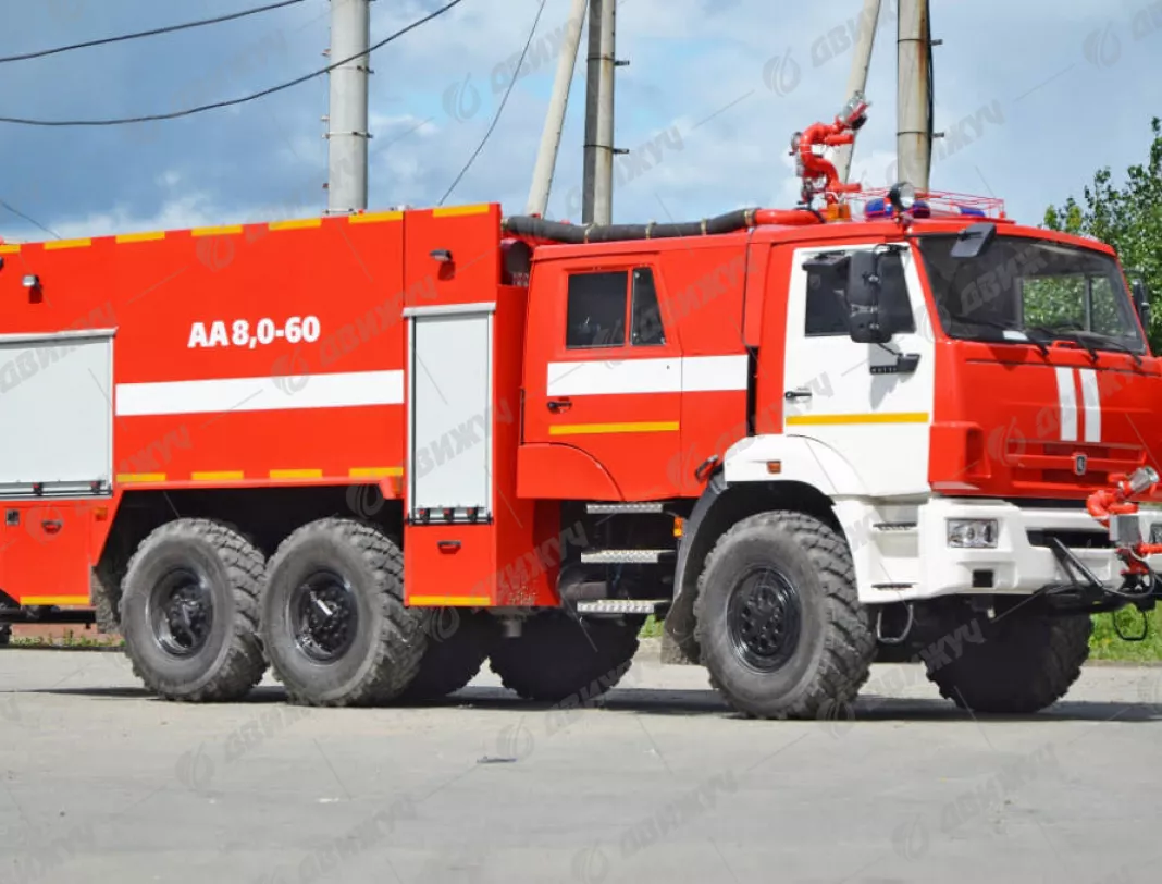 Пожарный аэродромный автомобиль АА-8,0-60 на шасси КАМАЗ-43118