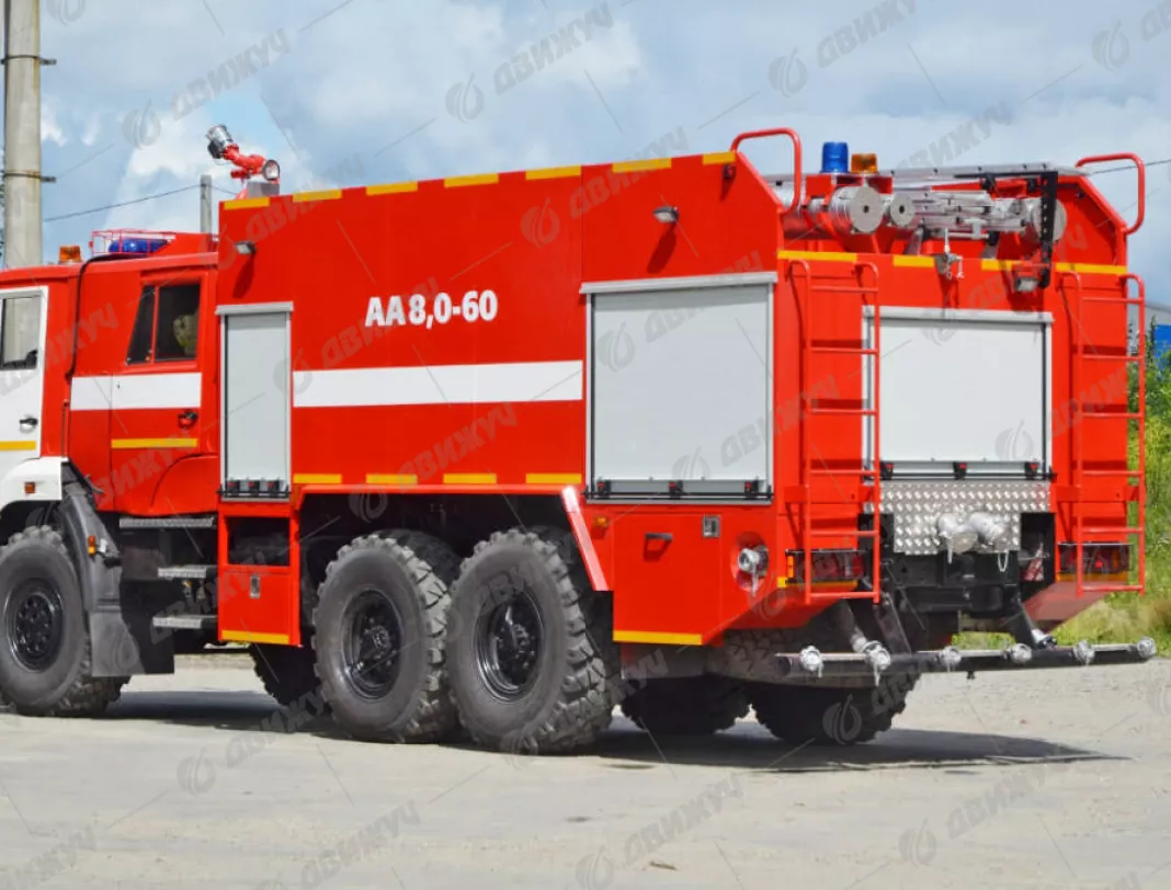 Пожарный аэродромный автомобиль АА-8,0-60 на шасси КАМАЗ-43118