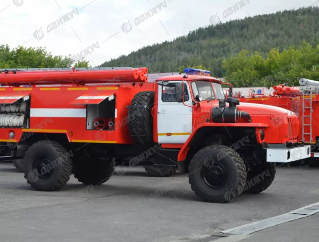 Автоцистерна пожарная АЦ-4,0-40 на шасси Урал-43206 