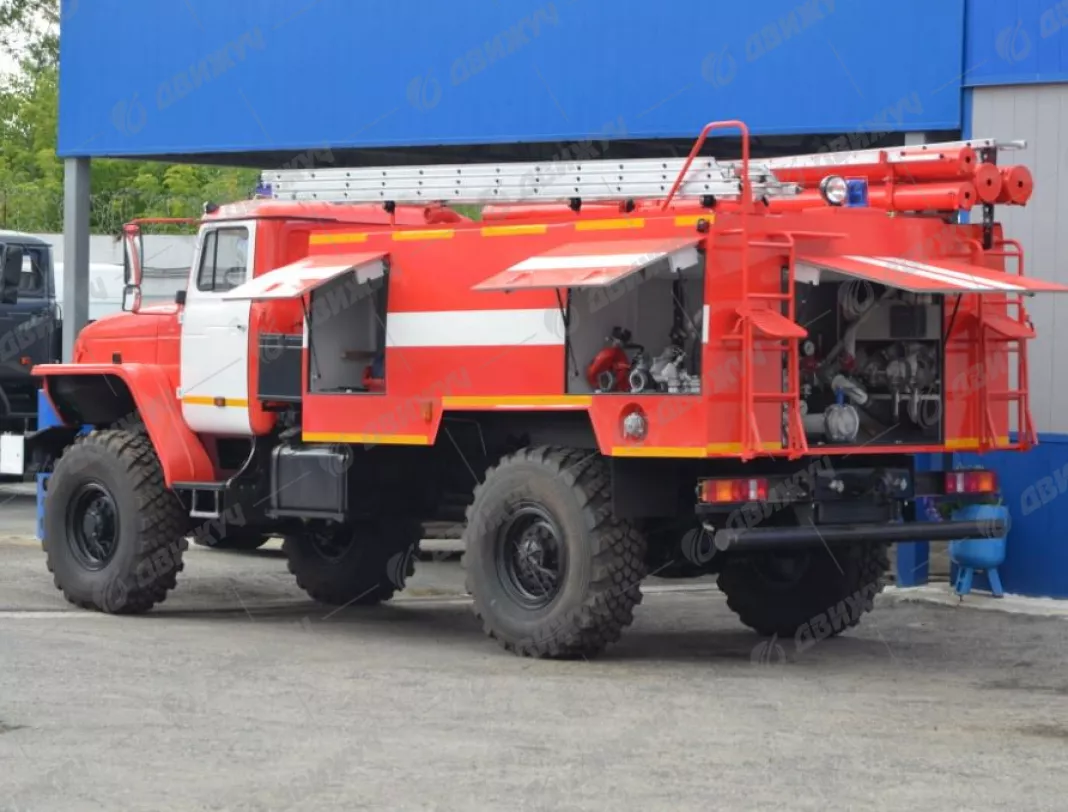 Автоцистерна пожарная АЦ-4,0-40 на шасси Урал-43206 