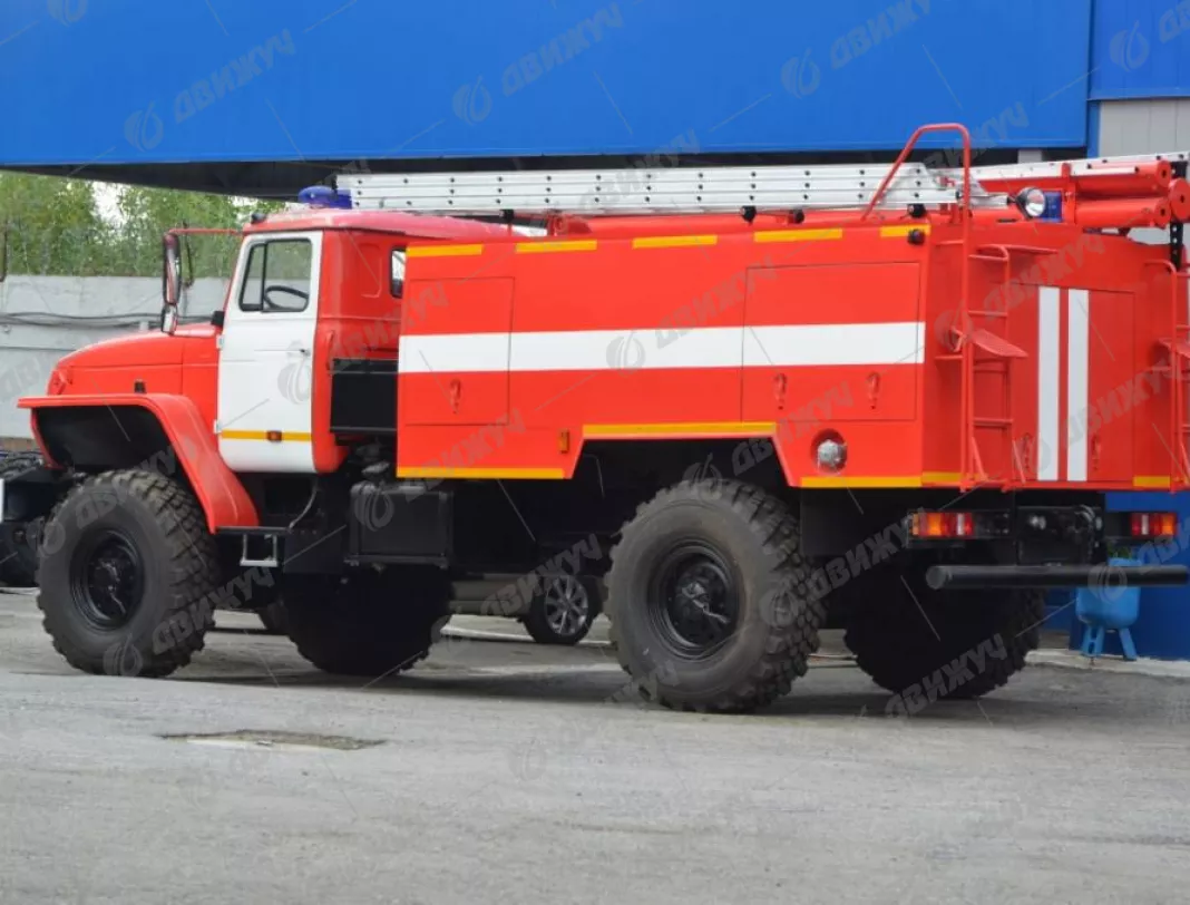 Автоцистерна пожарная АЦ-4,0-40 на шасси Урал-43206 