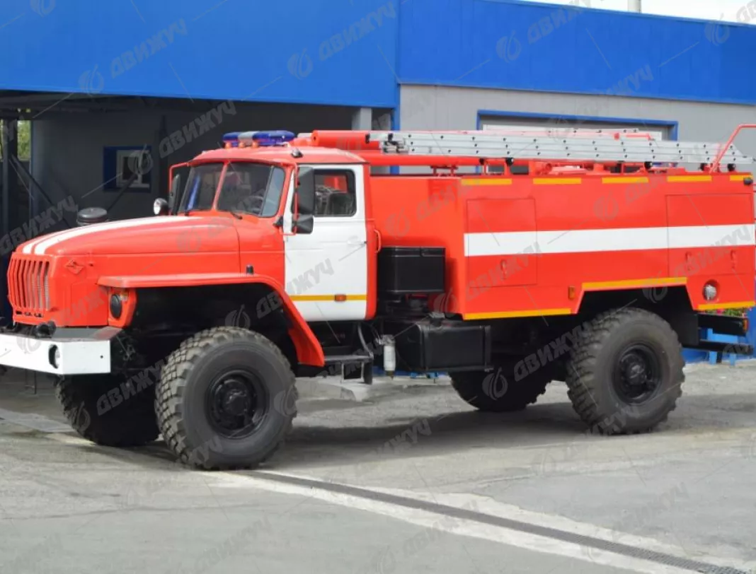 Автоцистерна пожарная АЦ-4,0-40 на шасси Урал-43206 
