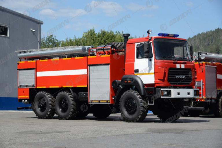 Автомобиль пожарный АЦ-6,0-40 на шасси Урал 5557