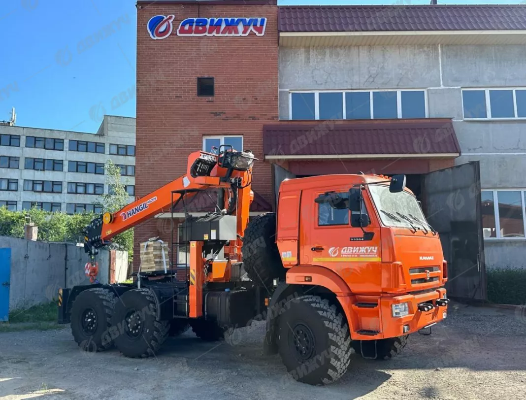 Седельный тягач Камаз 53504 с КМУ HANGIL (Хангил) HGC 986