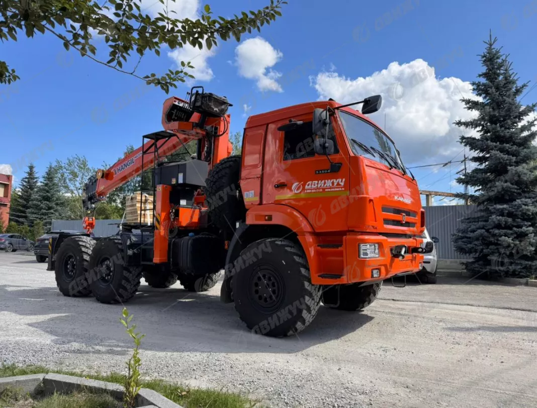 Седельный тягач Камаз 53504 с КМУ HANGIL (Хангил) HGC 986