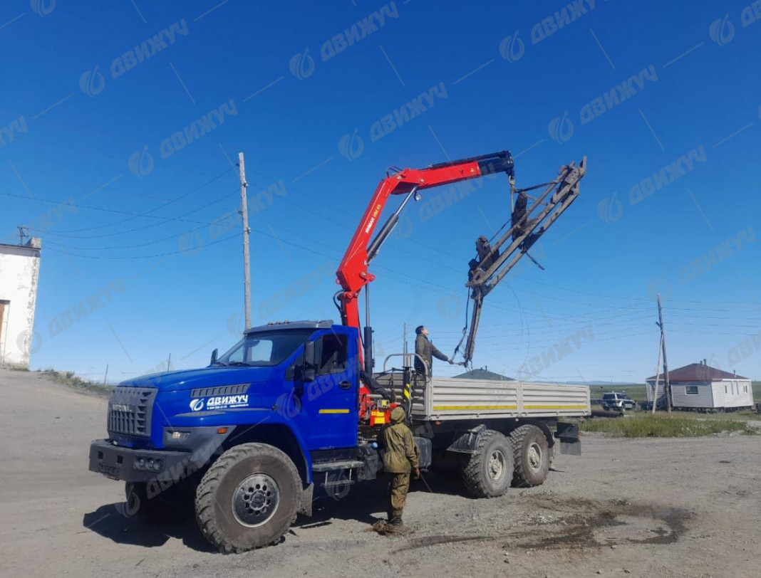 Бортовой Урал 4320 NEXT (капотный) с КМУ ИМ-95