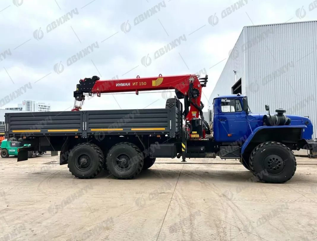 Бортовой Урал 4320 (капотный) с КМУ  ИТ-150 (тросовый)