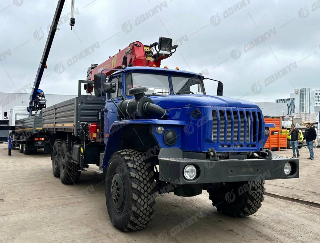 Бортовой Урал 4320 (капотный) с КМУ  ИТ-150 (тросовый)