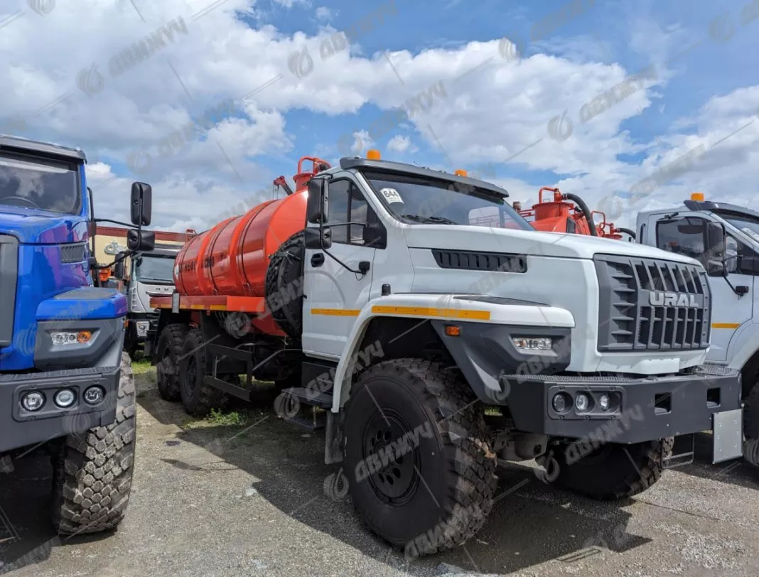 АКНС-10 на шасси Урал NEXT 5557-74Е5 (насос КО-505)