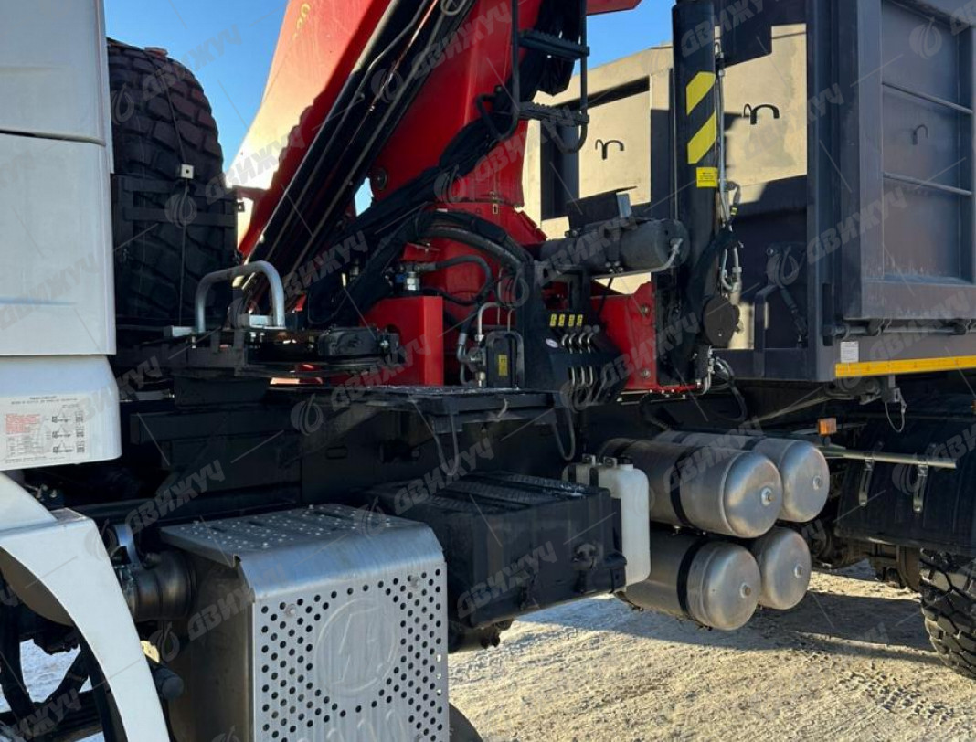 Самосвал SHACMAN SX32586V385
