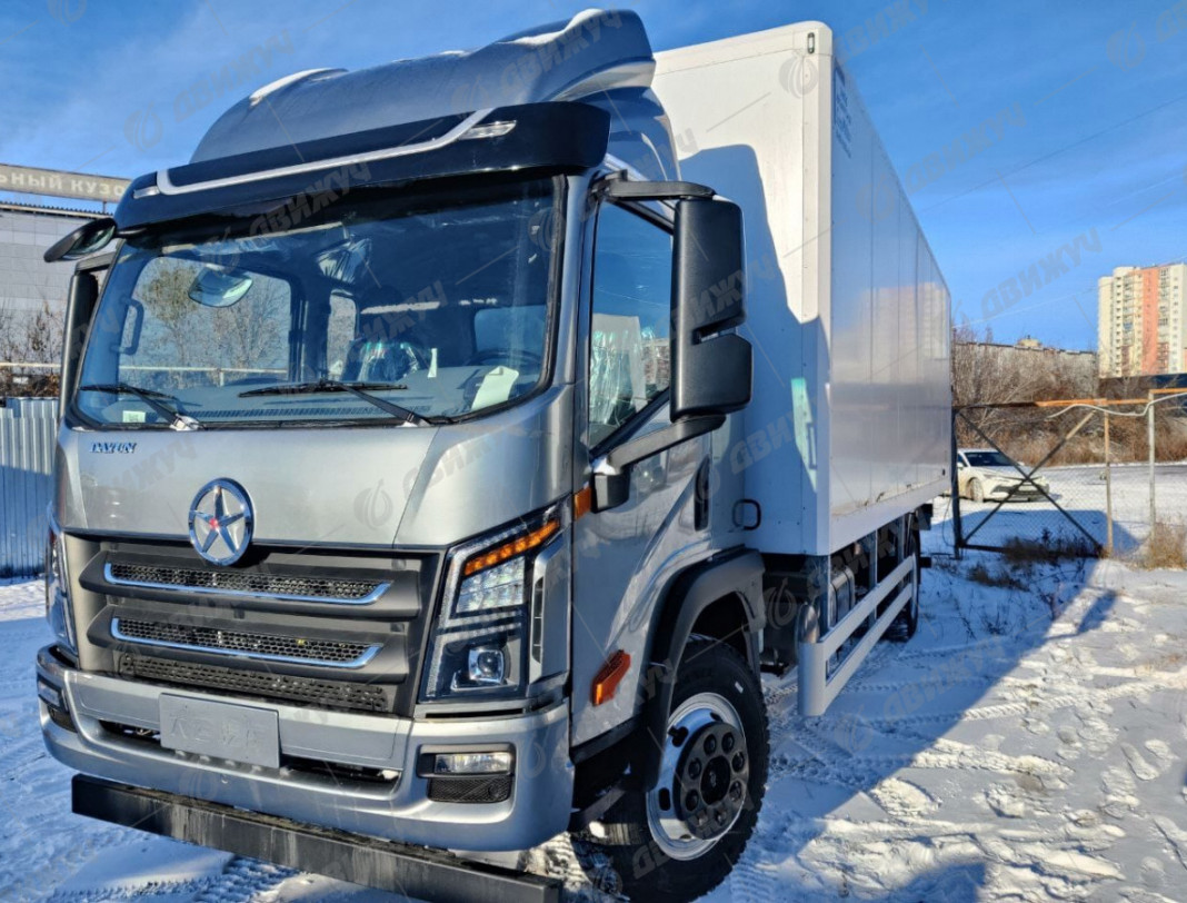 Фургон изотермический на шасси DAYUN X120 CGC1120D