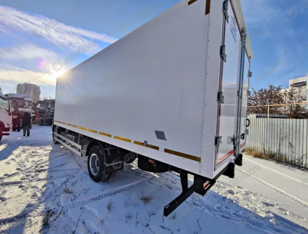 Фургон изотермический на шасси DAYUN X120 CGC1120D