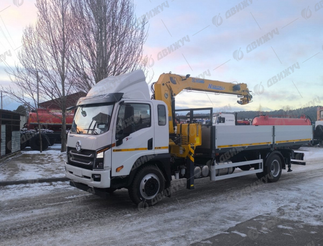 Бортовой автомобиль DAYUN X120 c КМУ XCMG SQS125