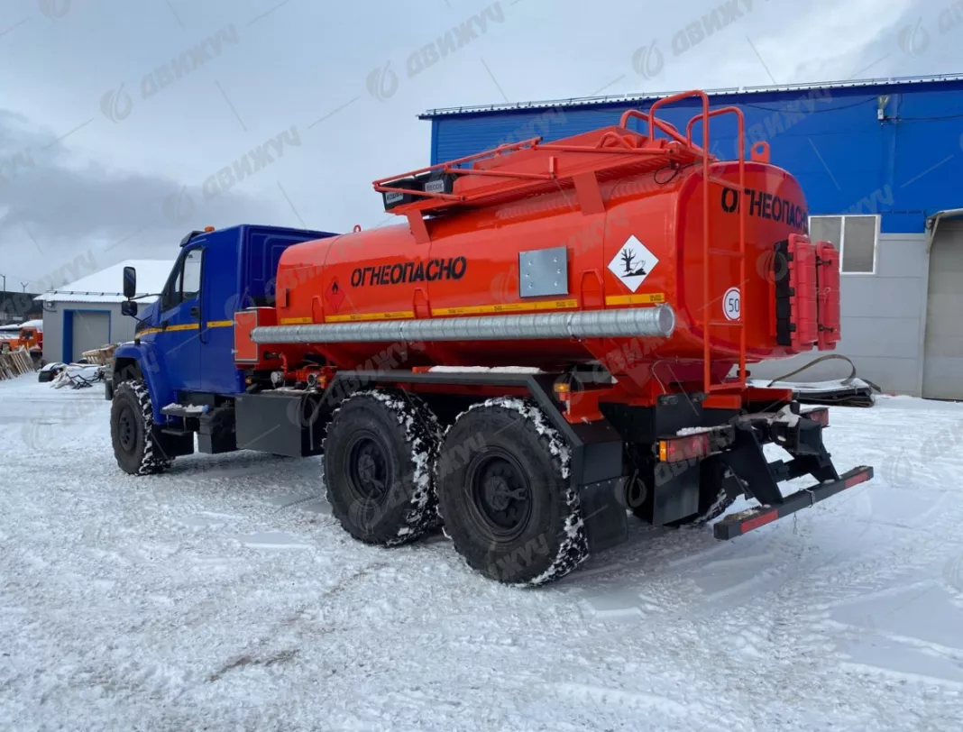 Автотопливозаправщик АТЗ-10 на шасси Урал Next 4320