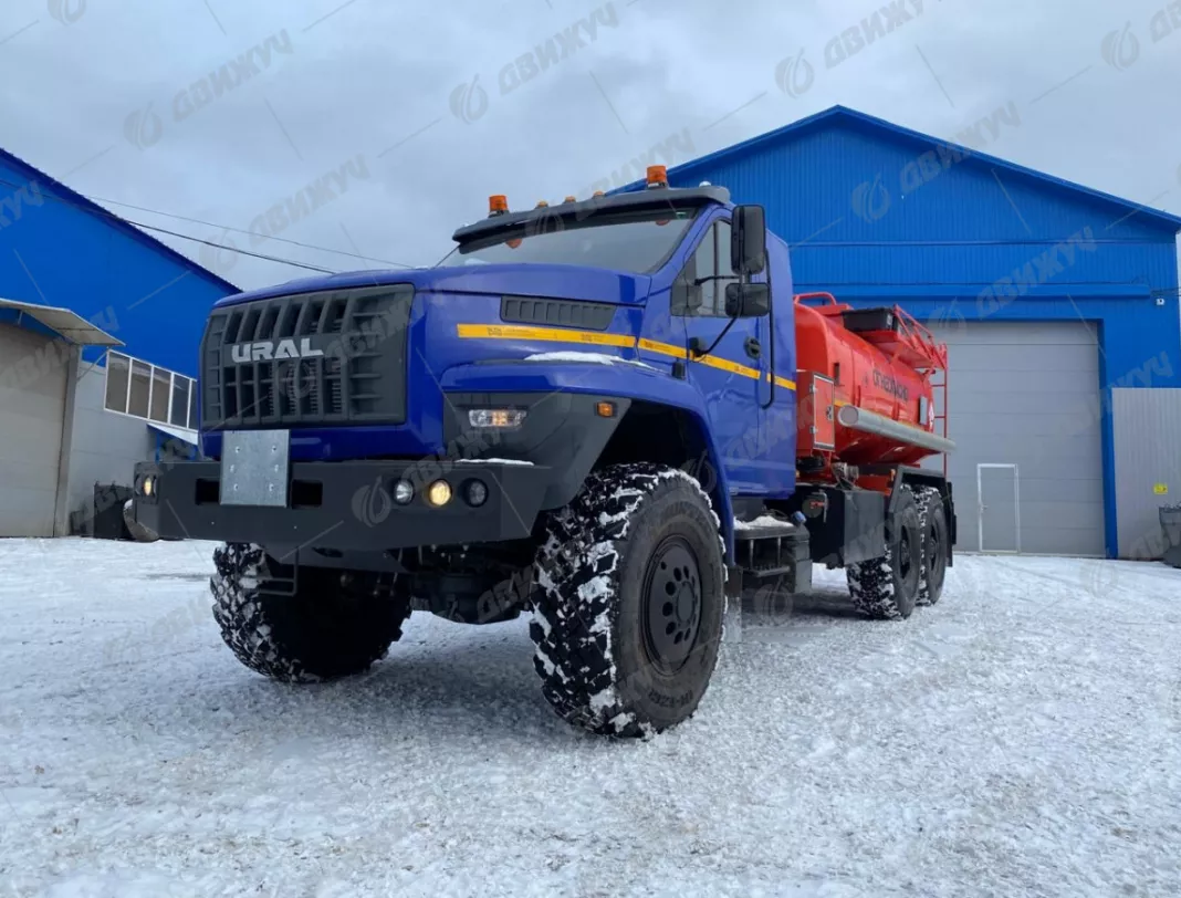 Автотопливозаправщик АТЗ-10 на шасси Урал Next 4320