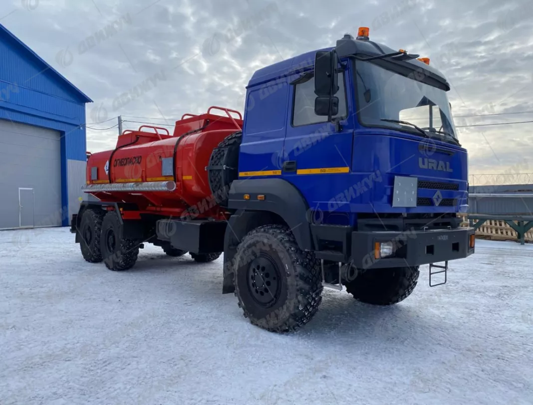 Автотопливозаправщик АТЗ-12 на шасси Урал 4320-4972