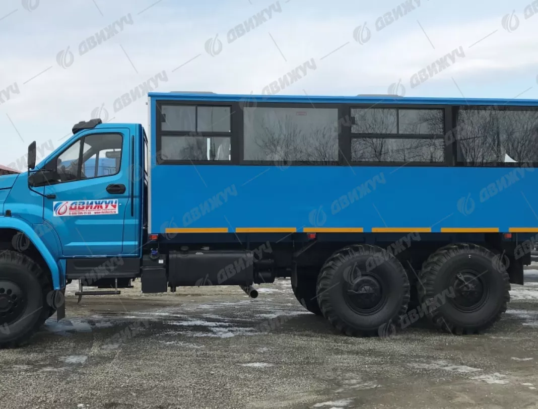 Вахтовый автобус на шасси Урал NEXT 3255-5013-71Е5