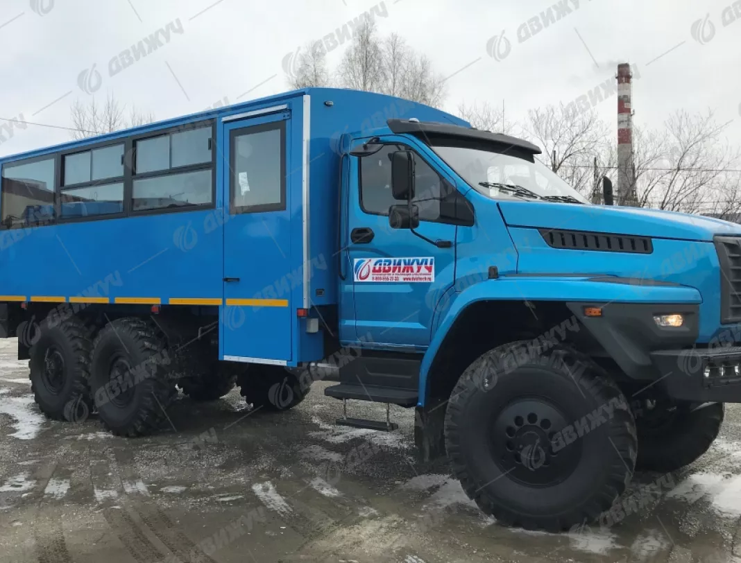 Вахтовый автобус на шасси Урал NEXT 3255-5013-71Е5