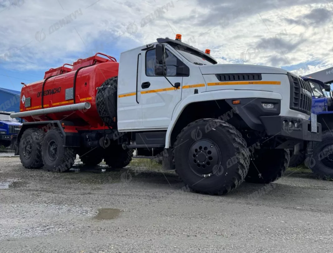 АТЗ-12/2 Урал NEXT 4320-72Е5 со спальником