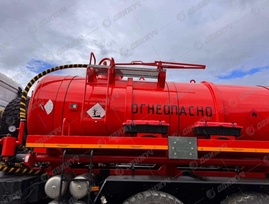 АКН-10 на шасси Shacman SX32586V385 