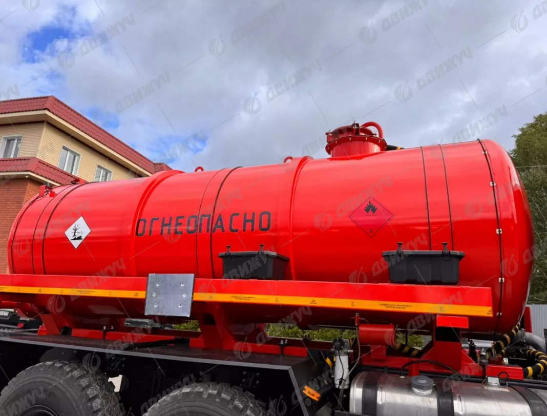 АКН-10 на шасси Shacman SX32586V385 
