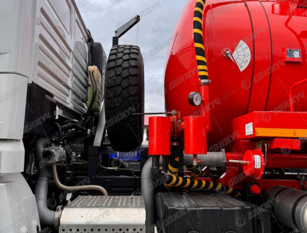 АКН-10 на шасси Shacman SX32586V385 