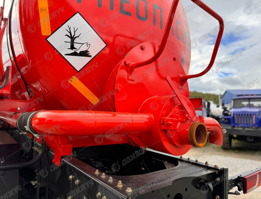 АКН-10 на шасси Shacman SX32586V385 