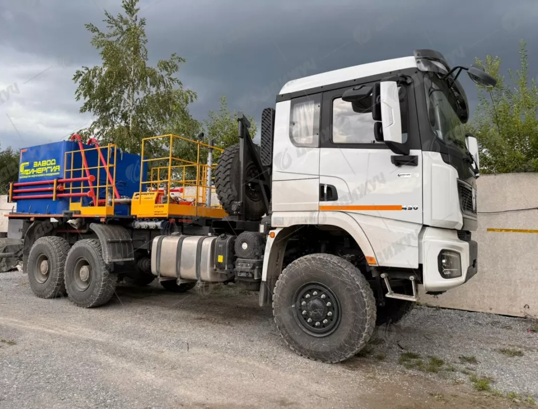 Цементировочный агрегат СИН-35 на шасси Shacman SX32586V385