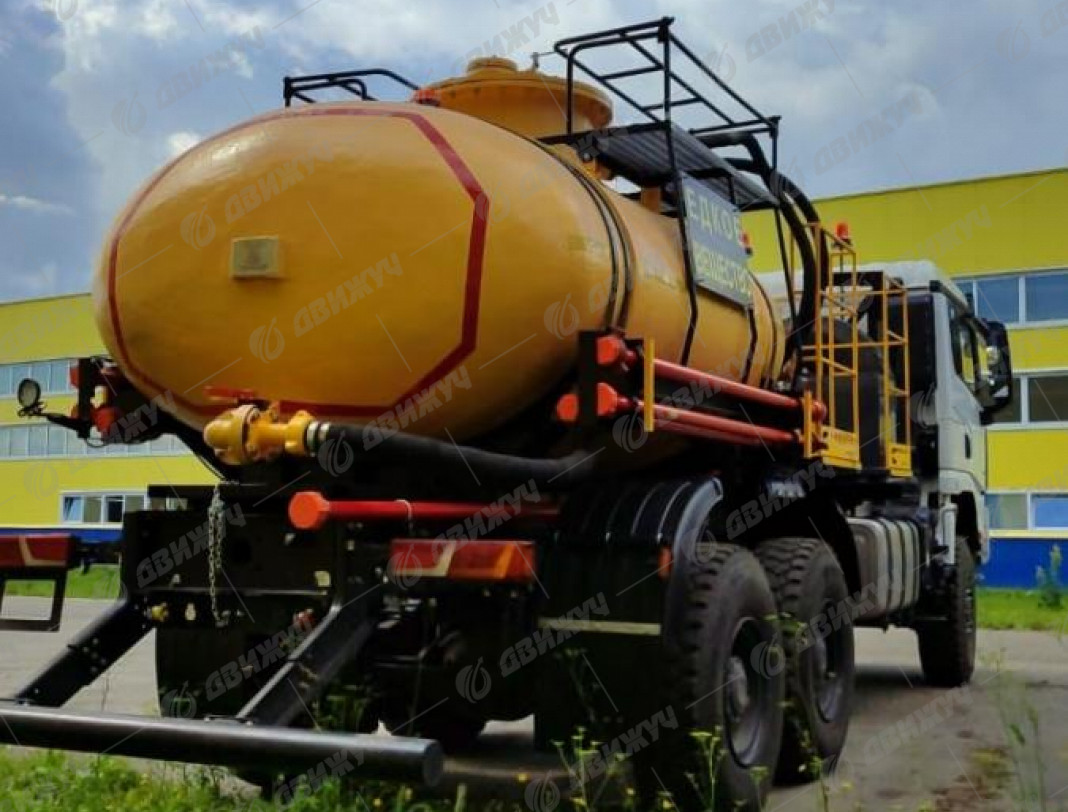  Агрегат кислотной обработки скважин СИН-32 на шасси Shacman SX32586V385