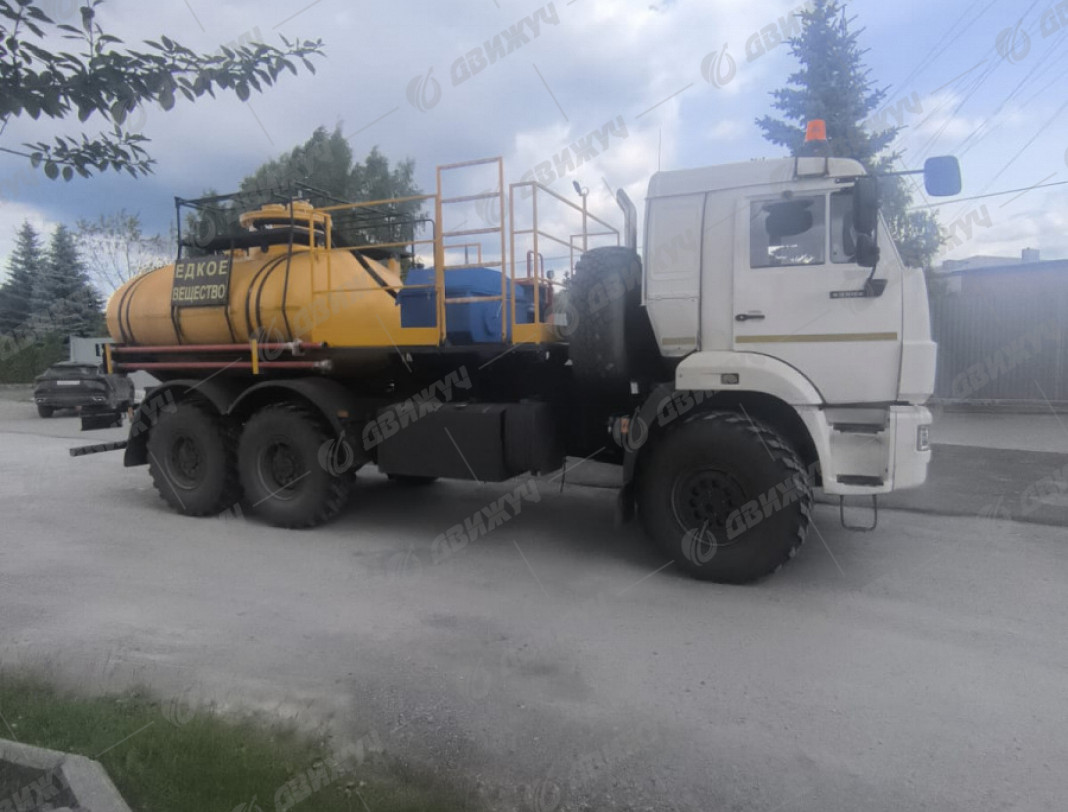 Агрегат кислотной обработки скважин на шасси КАМАЗ (насос ЗПН-32)