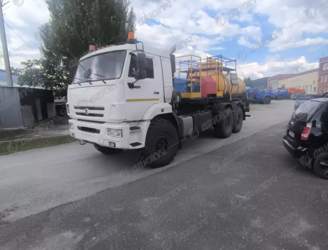 Агрегат кислотной обработки скважин на шасси КАМАЗ (насос ЗПН-32)