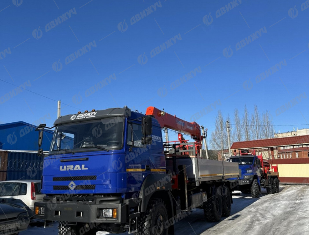 Бортовой автомобиль Урал 4320-80 с КМУ Kanglim 2057