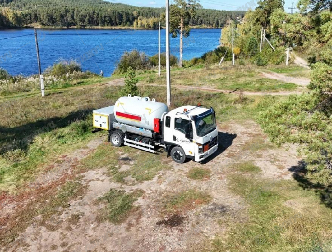 Газовоз АЦТ-4 на шасси DAYUN X60 XL-2030 CGC1060H