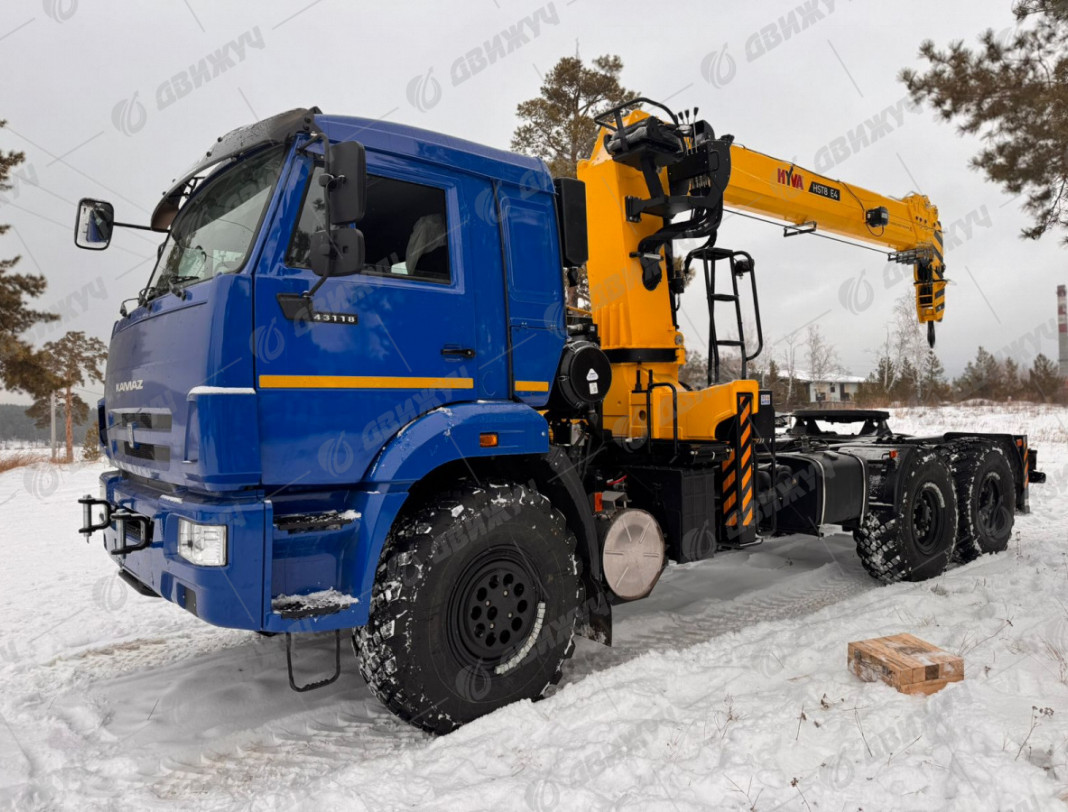 Седельный тягач КАМАЗ 43118-3090-76 (RR) с КМУ HYVA HST8E4