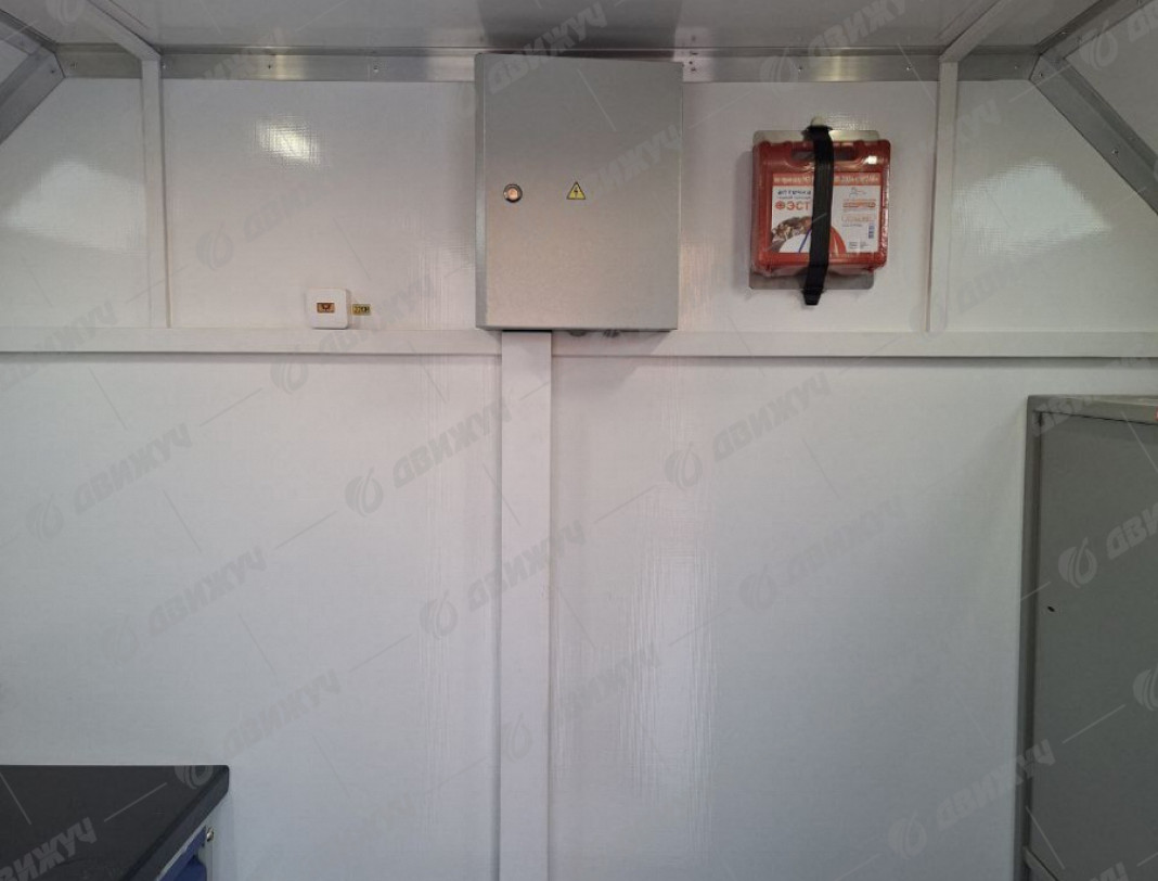 Передвижная ремонтная мастерская ПАРМ на шасси MAN с КМУ ИМ-95