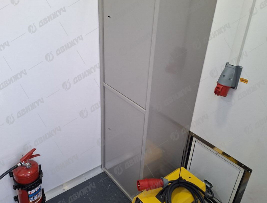 Передвижная ремонтная мастерская ПАРМ на шасси MAN с КМУ ИМ-95