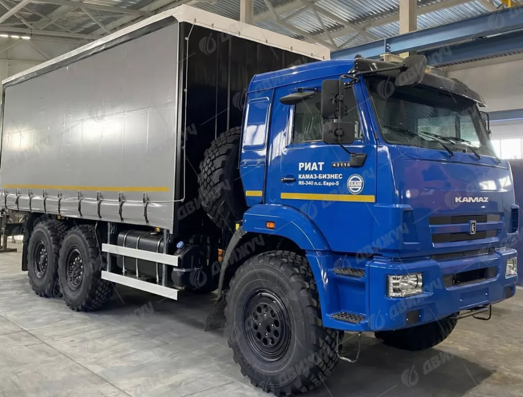Бортовой тентованный автомобиль на шасси КАМАЗ 43118-76