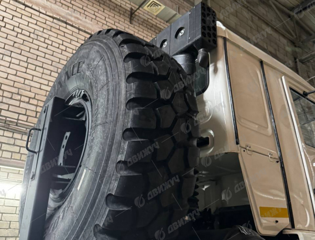 Седельный тягач КАМАЗ 65221-26020-53