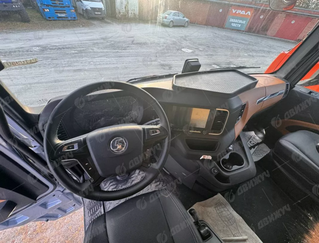 Тягач Shacman X6000 4х2 (SX4188YY381)