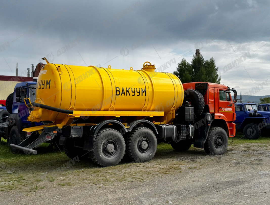 Вакуумная машина МВ-16 на шасси КАМАЗ 65222 (насос КО-510)