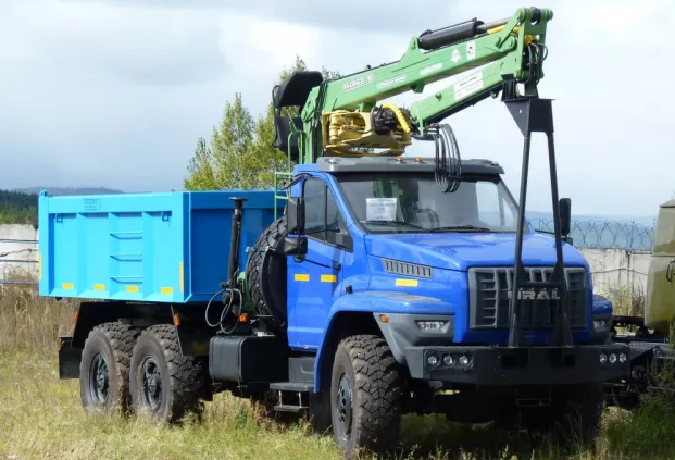 Самосвал Урал Next 4320 с КМУ