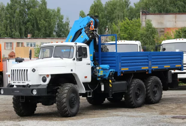 Бортовой Урал 4320 с КМУ ИМ-240